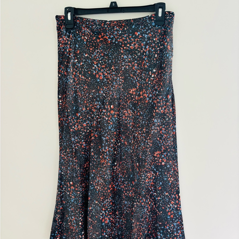 Floral Midi Skirt with Red & Blue Speckle Print